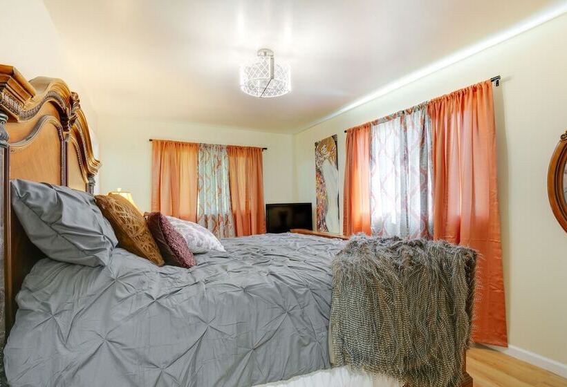 Sunland Hills Home W/ Theater Room & Fire Pit!