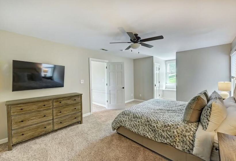 Sunset Shores Resort: The Homestead By Avantstay