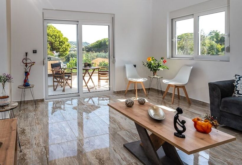 Sweet Home Apartments