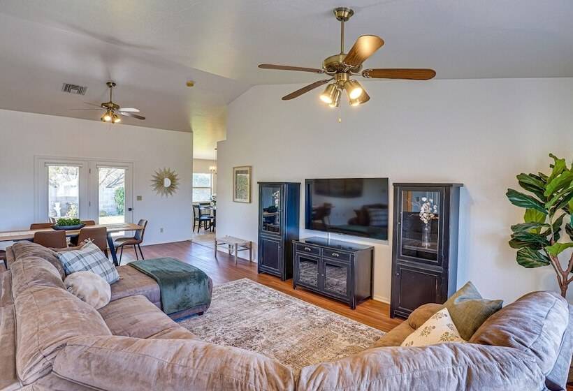 Thatcher Home W/ Fenced Backyard: 3 Mi To Downtown