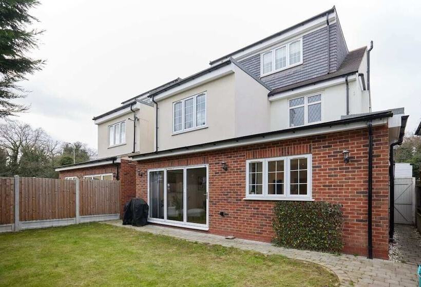 The Redbridge Sanctuary   Spacious 3bdr House With Garden