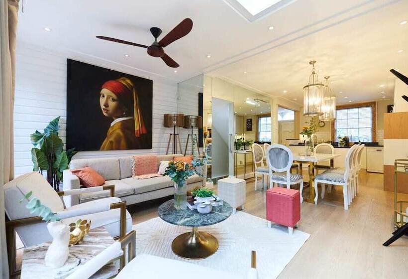 The St. Lukes Garden Place   Spacious 4bdr House With Garden And Terrace