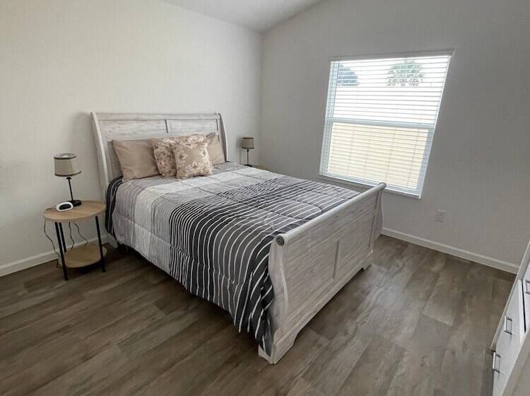 Tinsley   Patio Villa In The Village Of Hawkins