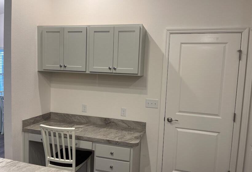 Tinsley   Patio Villa In The Village Of Hawkins