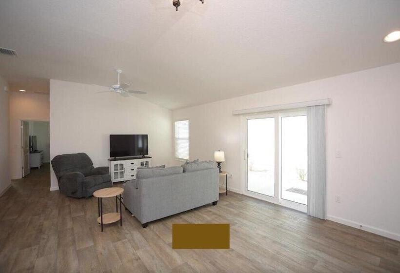 Tinsley   Patio Villa In The Village Of Hawkins