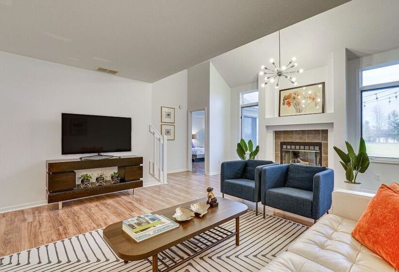 Tranquil Fort Wayne Home: 7 Mi To Downtown