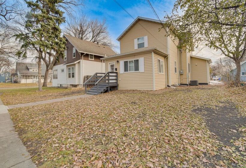 Updated Home < 1 Mi To Downtown Fargo!