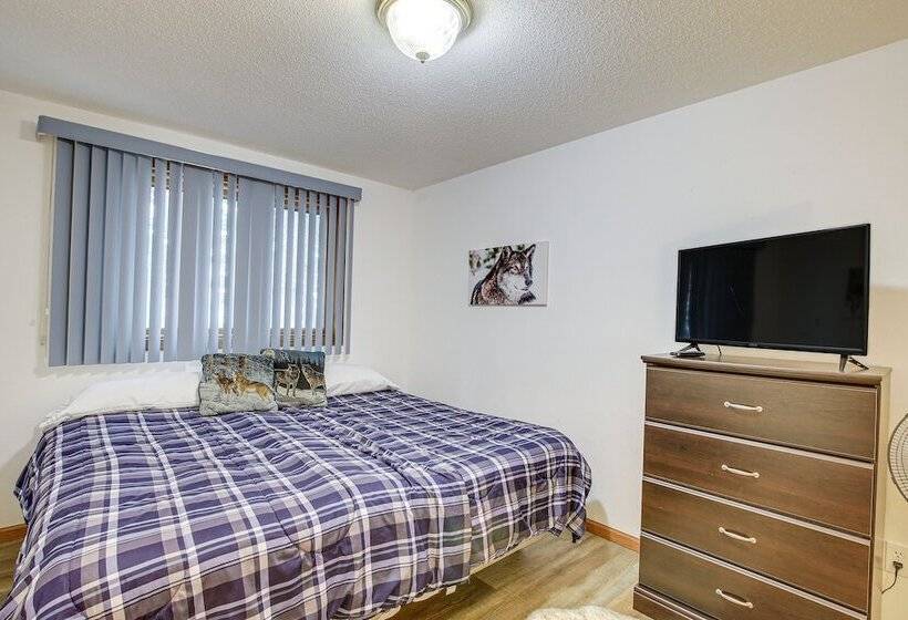 Versatile Castle Rock Lake Home With Fire Pit!