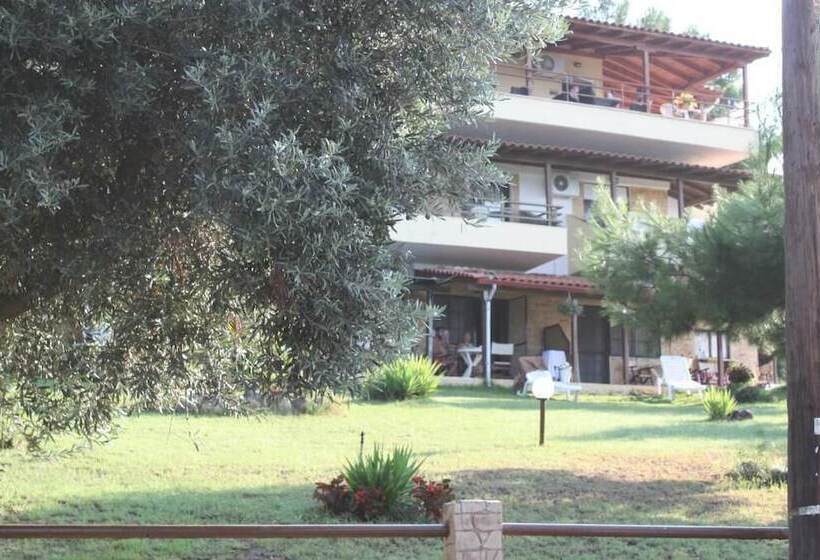 Bambola Apartments By Booking Kottas