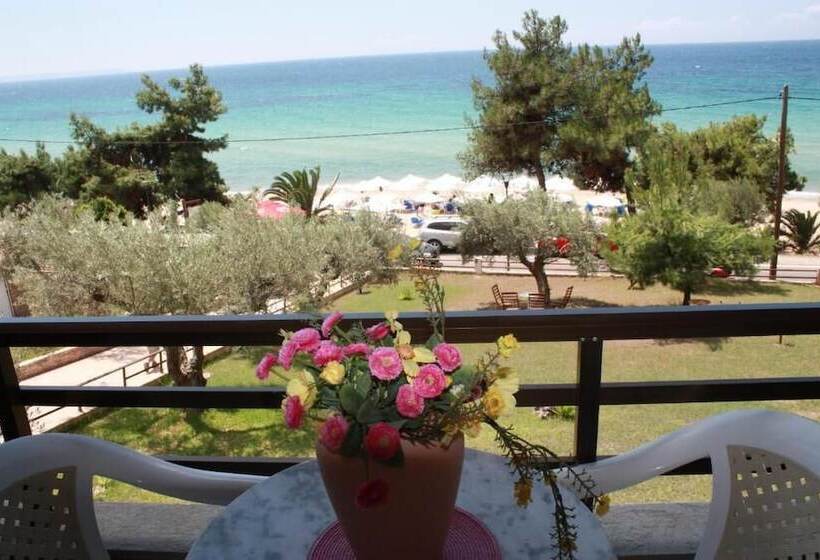 Bambola Apartments By Booking Kottas