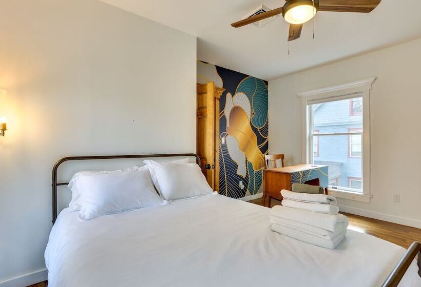 Waterfront Catskills Home W/ Hot Tub & Fireplace