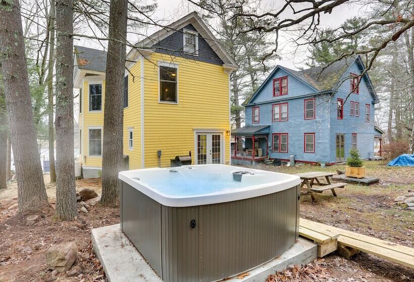 Waterfront Catskills Home W/ Hot Tub & Fireplace