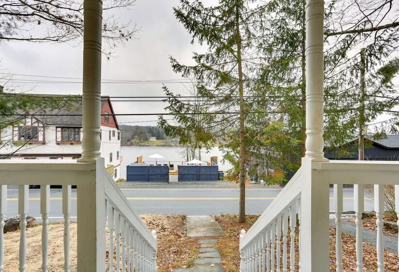 Waterfront Catskills Home W/ Hot Tub & Fireplace