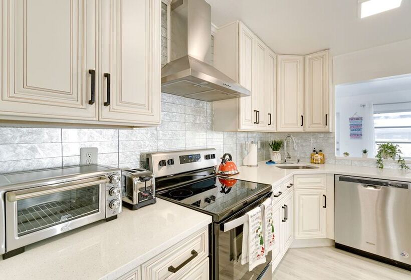 Waterfront Port Charlotte Gem W/ Gas Grill + Lanai