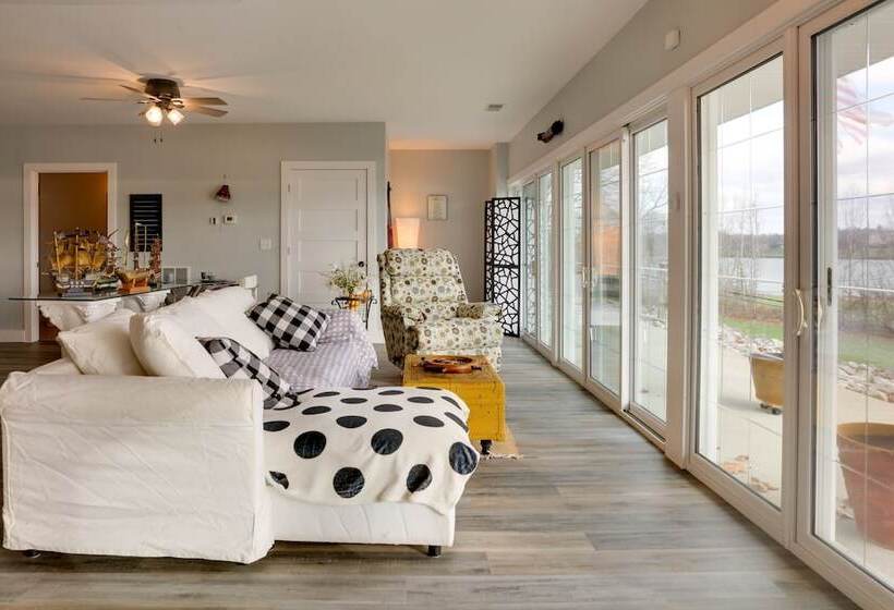 Waterfront Retreat W/ Dock On Turtle Creek Bay!