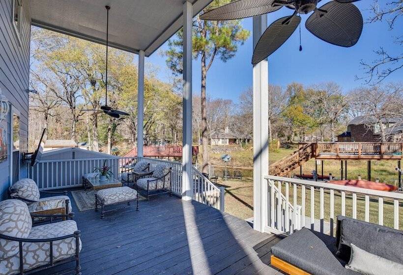 Waterfront Texas Escape W/ Fire Pit & Ev Charger!