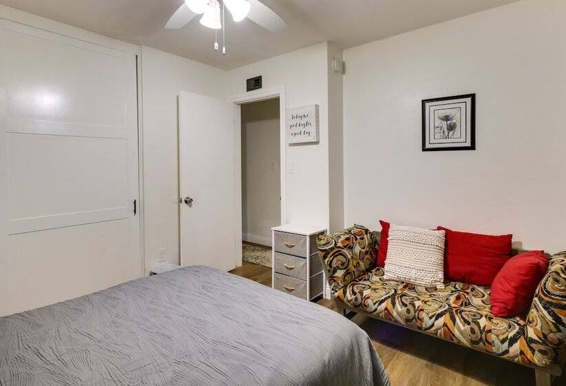 Spacious Home W/ Yard ~ 7 Mi To Dtwm San Diego!