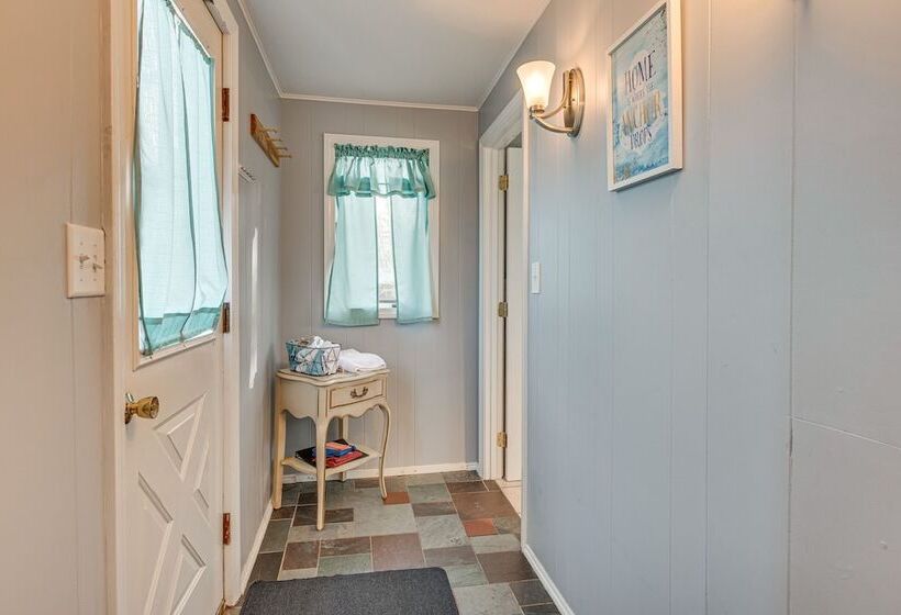 Wells Vacation Rental: 1 Mi To Moody Beach!