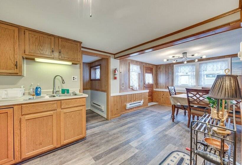 Wells Vacation Rental: 1 Mi To Moody Beach!