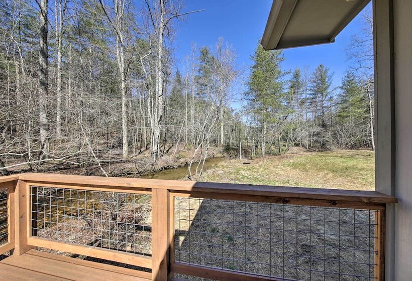 Airy Ellijay Home W/ Spacious Creekside Deck!