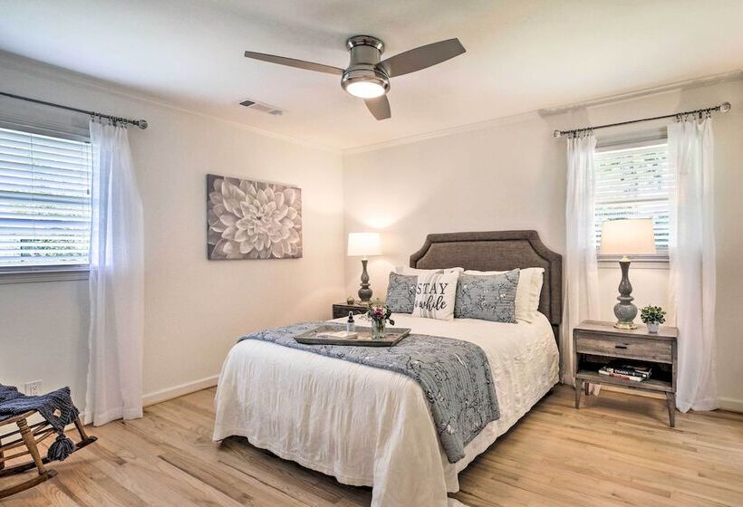 Walk To Dtwn Alpharetta: Modern Home W/ Fire Pit