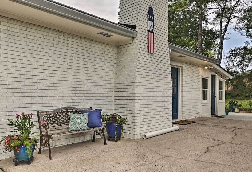 Walk To Dtwn Alpharetta: Modern Home W/ Fire Pit