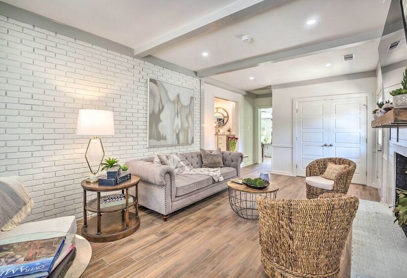 Walk To Dtwn Alpharetta: Modern Home W/ Fire Pit