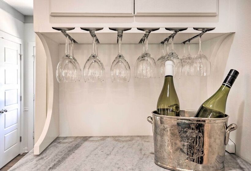 Walk To Dtwn Alpharetta: Modern Home W/ Fire Pit