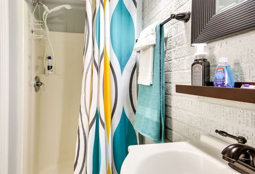 Augusta Retreat W/ Al Fresco Dining + Gas Grill!