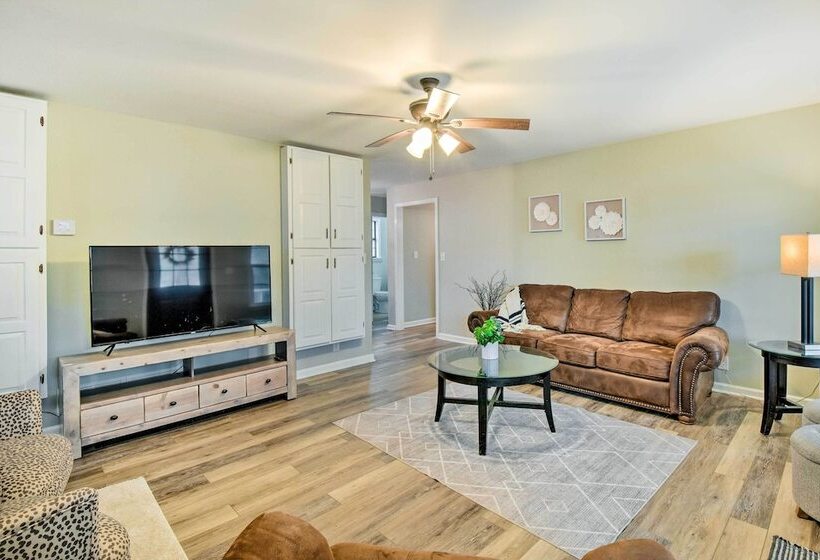 Beautiful Clarkesville Home ~ 8 Mi To Helen!