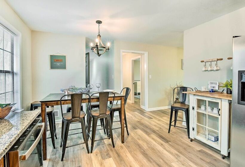 Beautiful Clarkesville Home ~ 8 Mi To Helen!