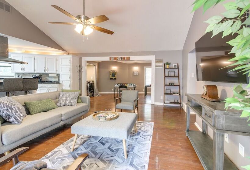 Memphis Family Home W/ Deck & Games