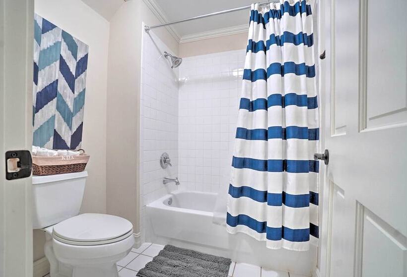 Beautiful Hiawassee Home W/ Mountain Views!