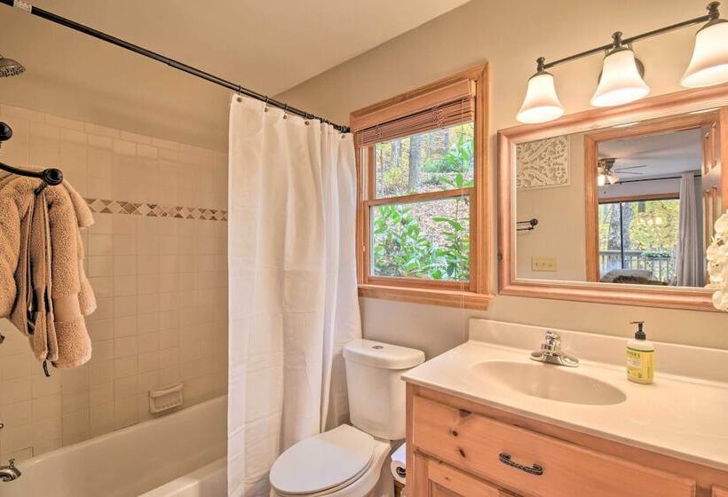 Big Canoe Cabin W/ Mountain View, Hiking & Lake!