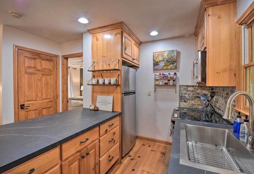 Big Canoe Cabin W/ Mountain View, Hiking & Lake!