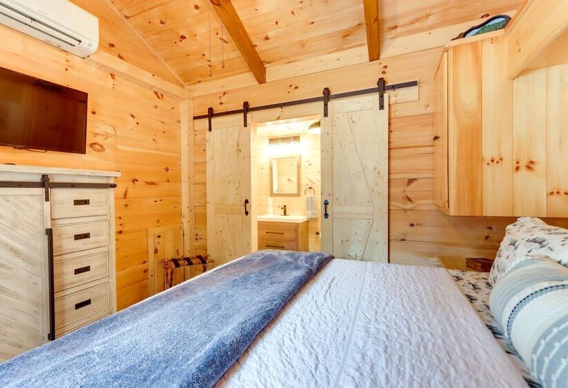 Blairsville Mountain Retreat W/ Private Hot Tub!