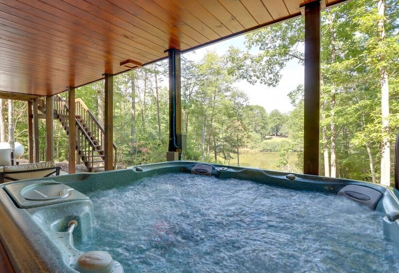 Blue Ridge Cabin W/ Hot Tub & Private Lake!
