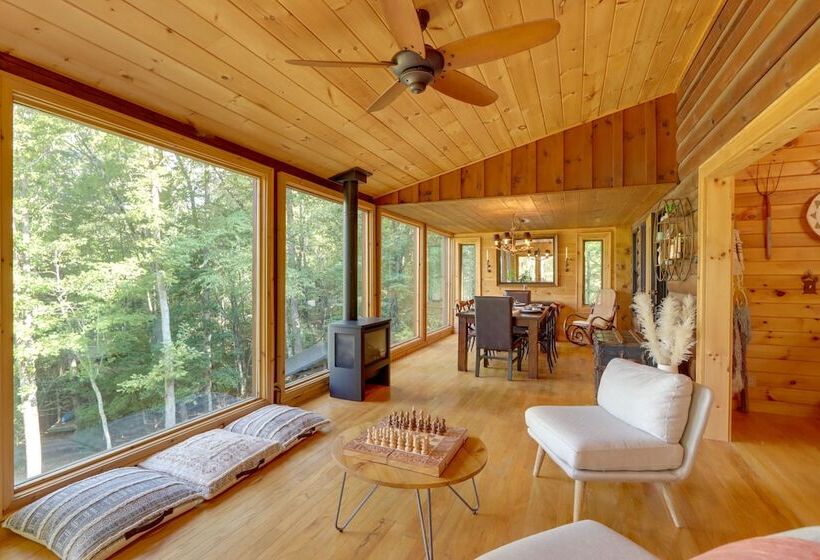 Blue Ridge Cabin W/ Hot Tub & Private Lake!