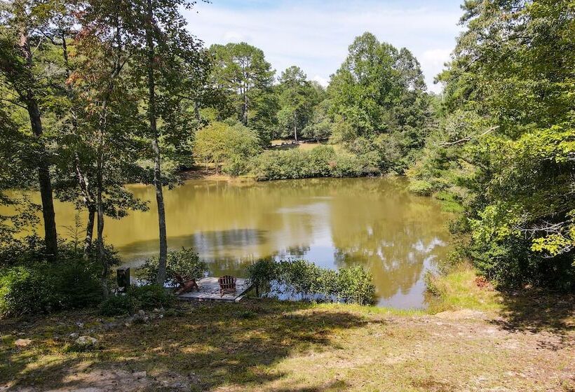 Blue Ridge Cabin W/ Hot Tub & Private Lake!