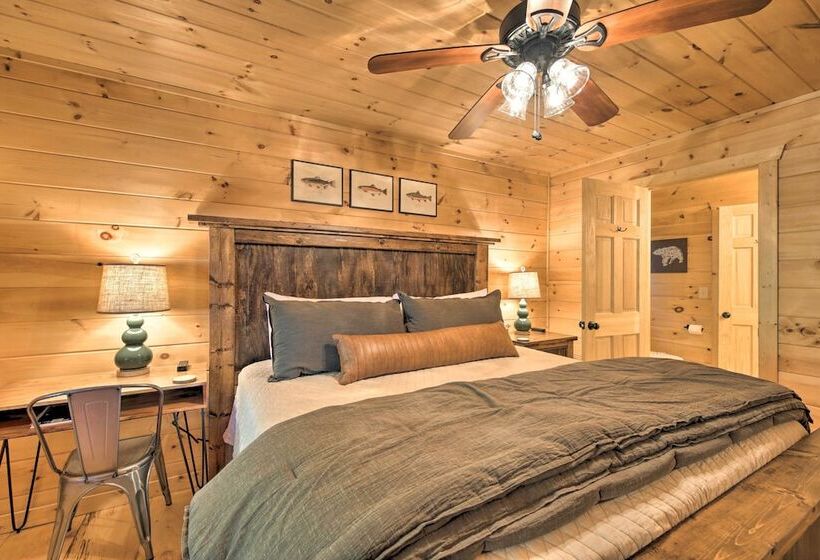 Blue Ridge Hideaway W/ Fire Pit & Mtn Views!