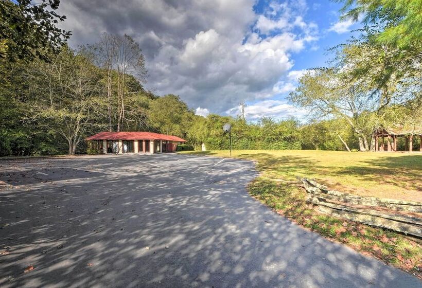 Blue Ridge Hideaway W/ Fire Pit & Mtn Views!