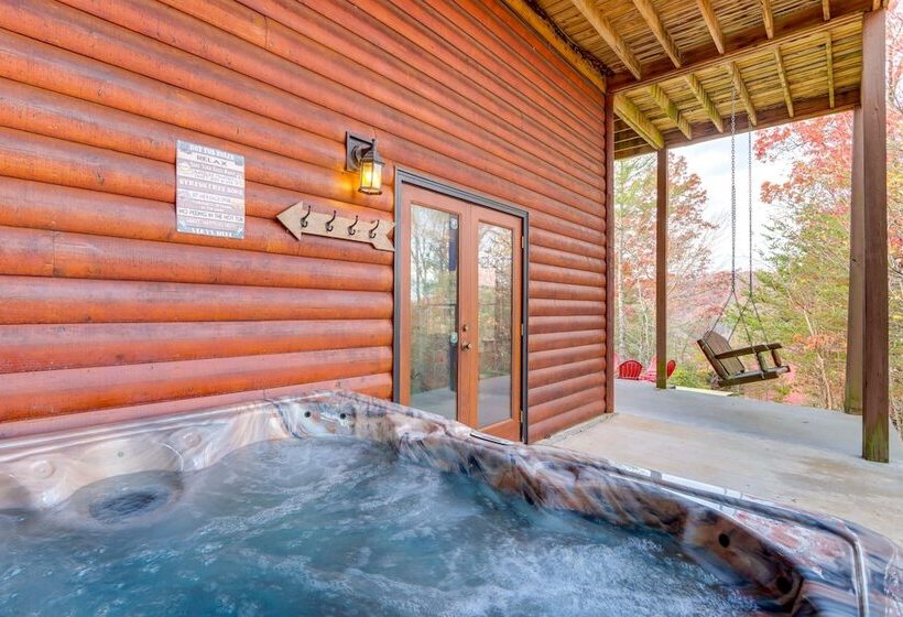 Mtn View Cabin: Hot Tub & Game Room In Blue Ridge