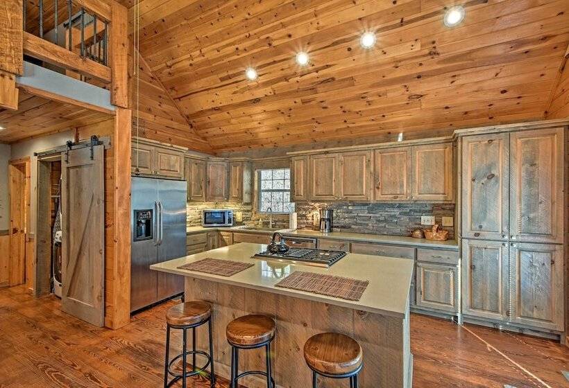 Blue Ridge Mtns Creekside Cabin W/ Hot Tub + Pier!