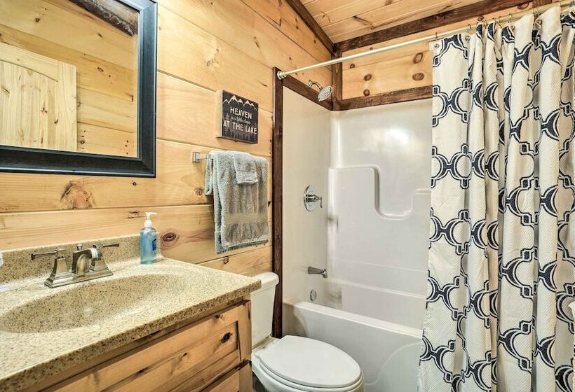 Brand New Trenton Cabin: Panoramic Lake Views