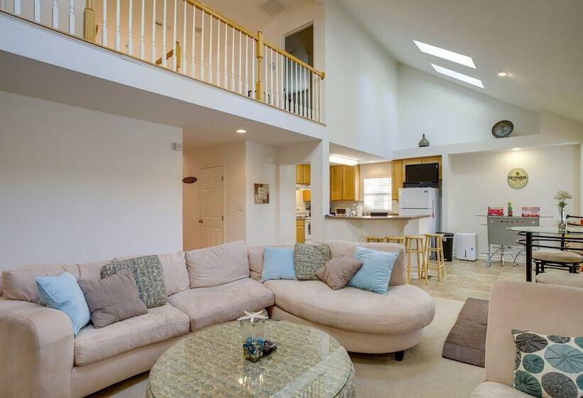 Bright Greenbackville Vacation Home W/ Game Room