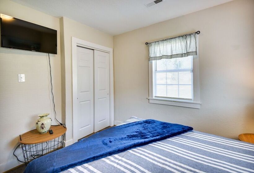 Hampton Home W/ Grill < 1 Mi To Beach!