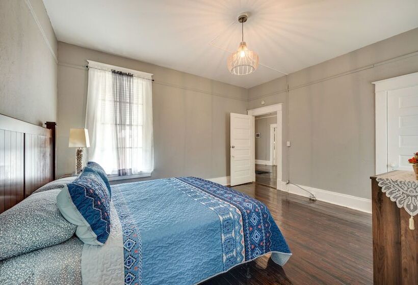 Bright Macon Home W/ Wraparound Deck!