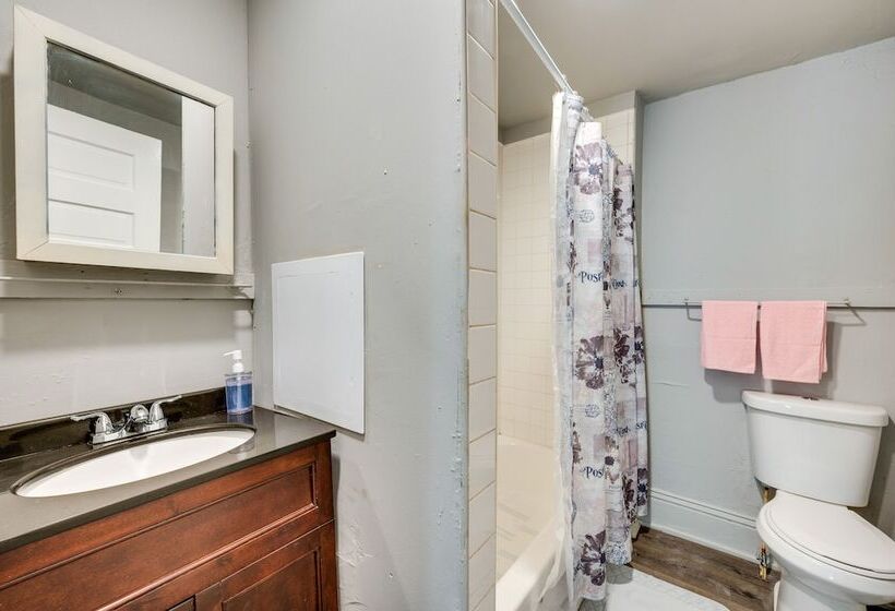 Bright Macon Home W/ Wraparound Deck!