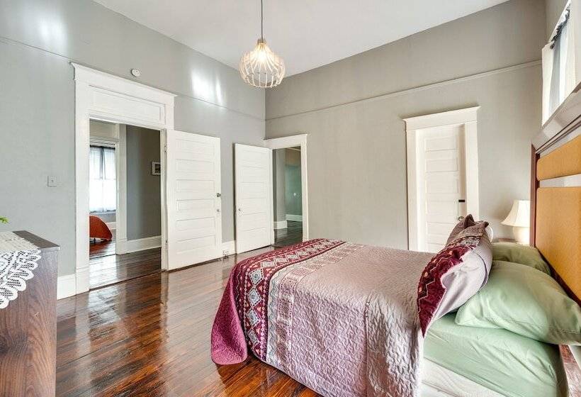 Bright Macon Home W/ Wraparound Deck!