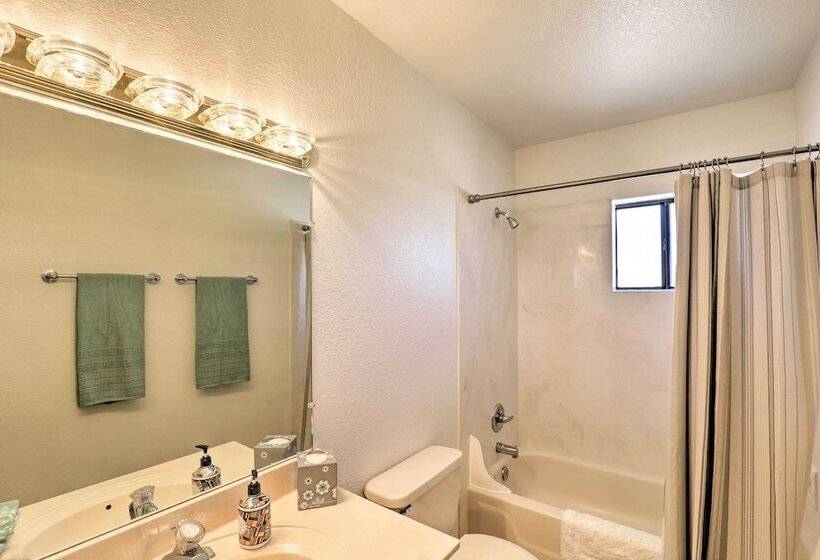 Bright Tucson Home W/ Patio By Rillito River Path!